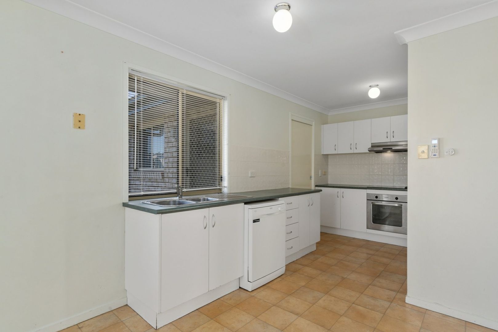 26/11-29 Woodrose Road, Morayfield QLD 4506, Image 2