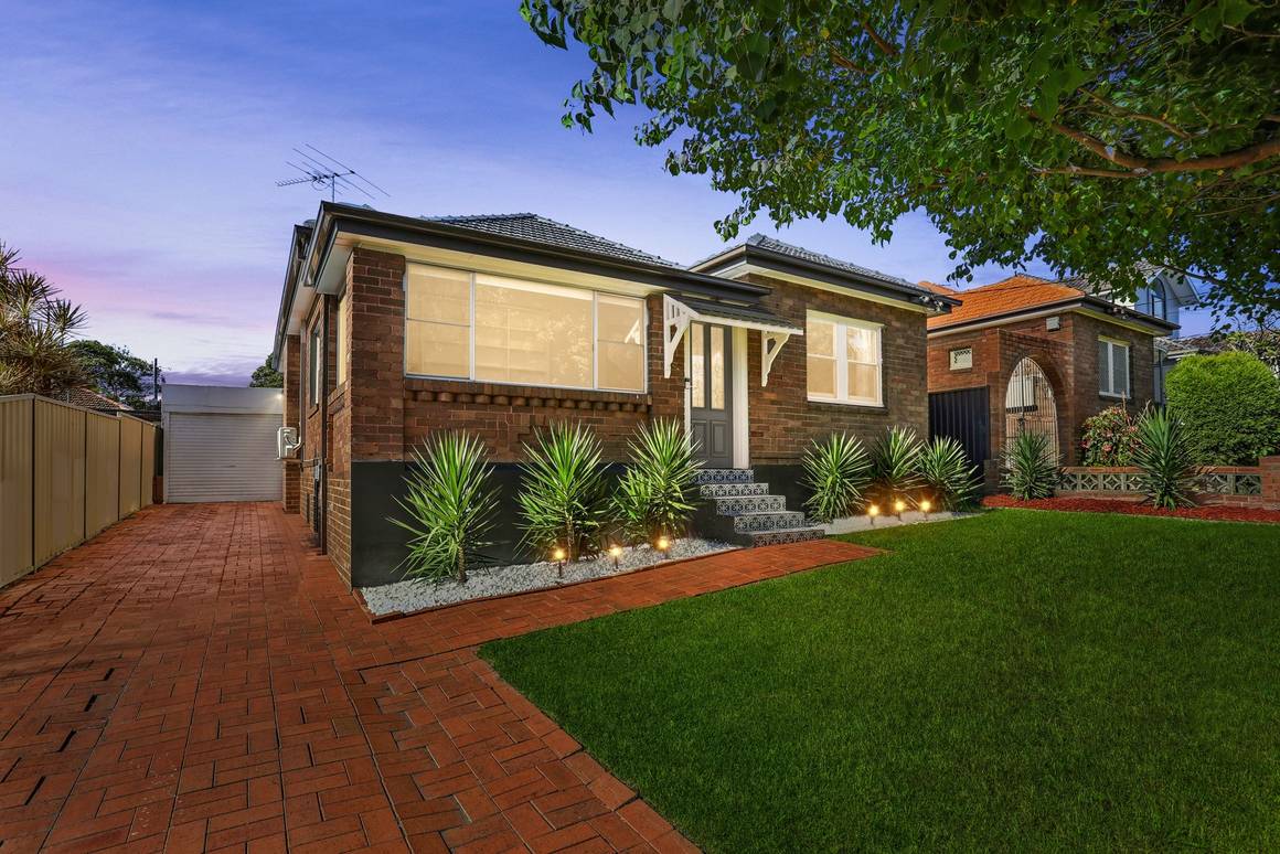 Picture of 4 Panorama Road, KINGSGROVE NSW 2208