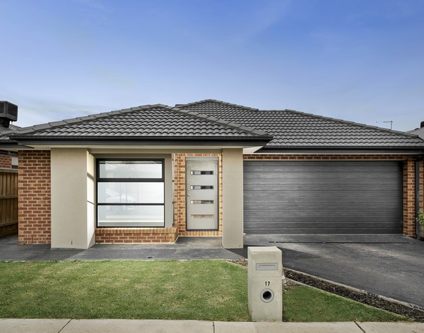 17 Fragrant Crescent, Diggers Rest VIC 3427