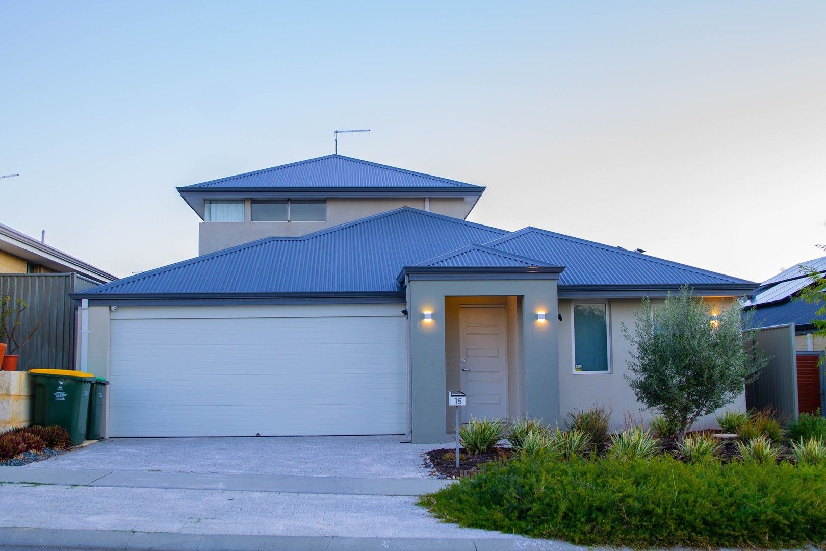 3 bedrooms House in 15 Alizarin Loop EGLINTON WA, 6034