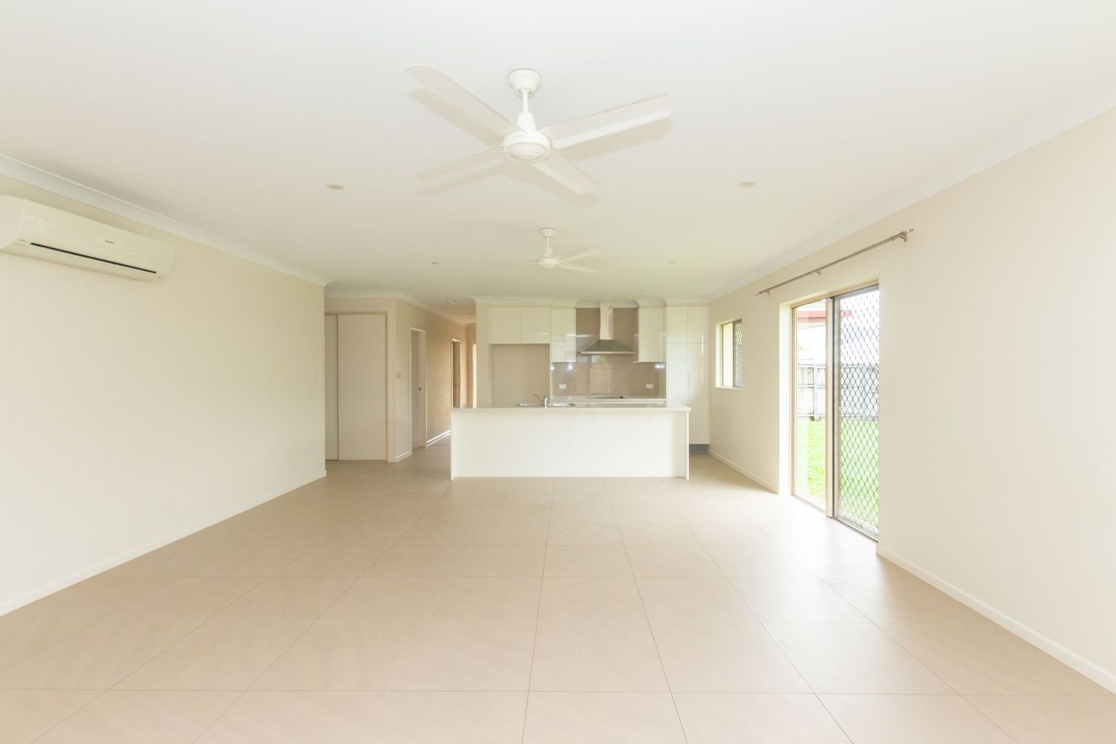8 Noipo Crescent, Redlynch QLD 4870, Image 1