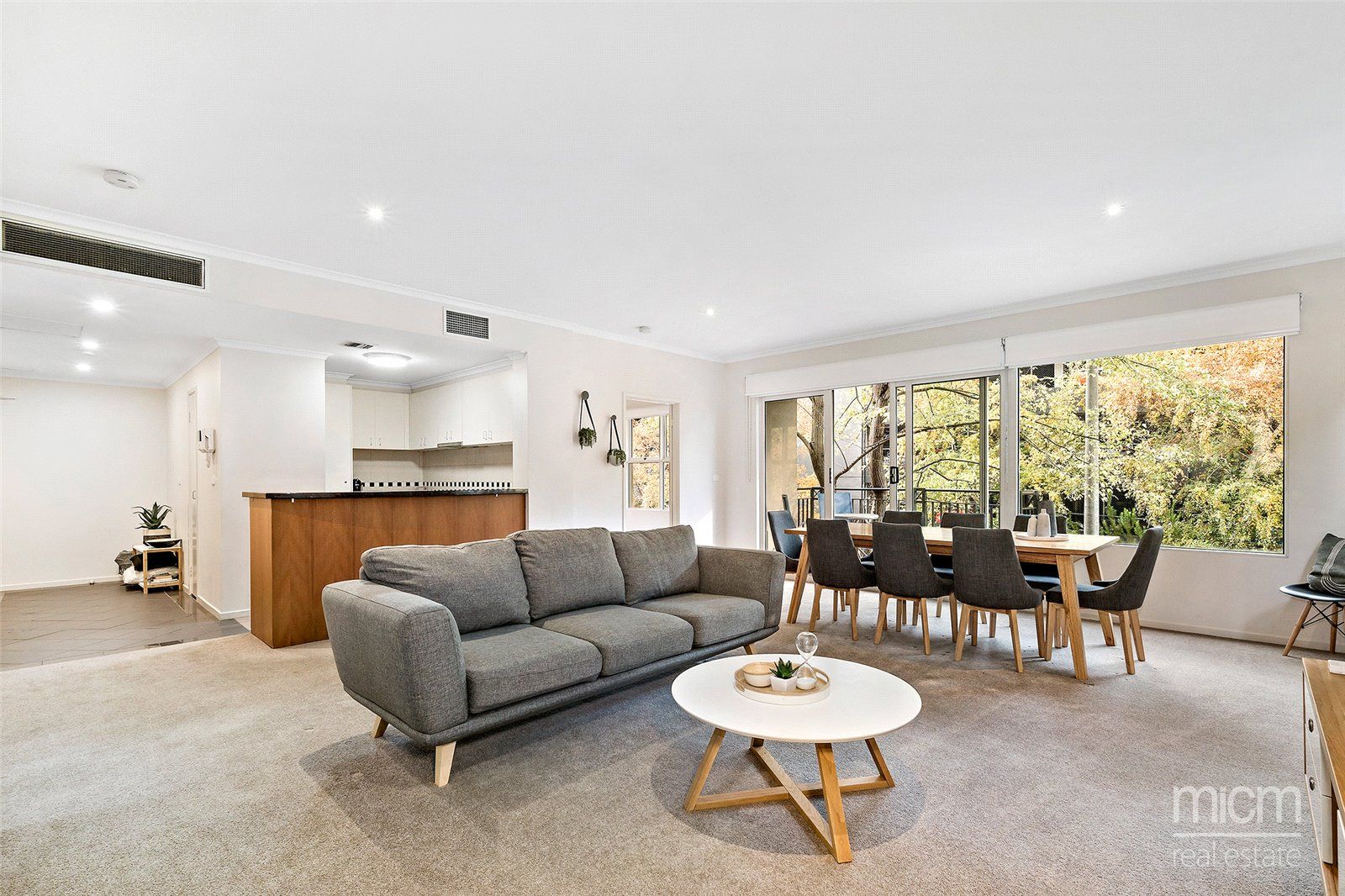 3 bedrooms Apartment / Unit / Flat in 204/26 Queens Road MELBOURNE VIC, 3004