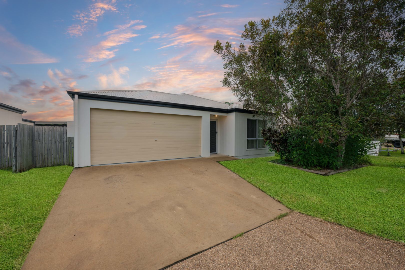 4 bedrooms Apartment / Unit / Flat in 6/154 Geaney Lane DEERAGUN QLD, 4818