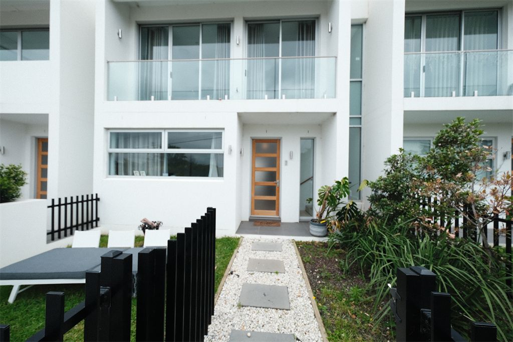 4 bedrooms House in 2/143 president ave MIRANDA NSW, 2228