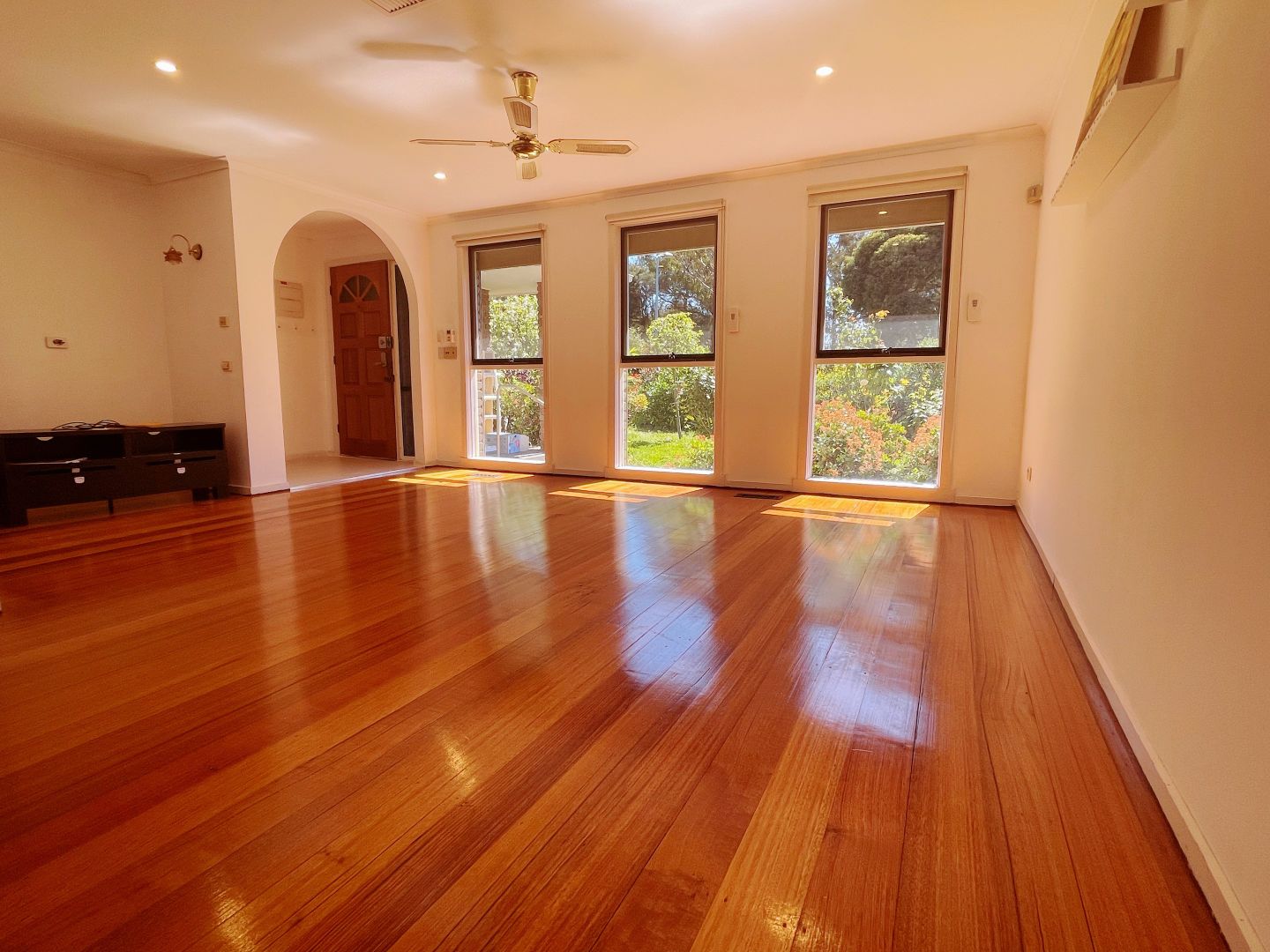 4 Coachmans Square, Wantirna VIC 3152 House For Rent 685 Domain