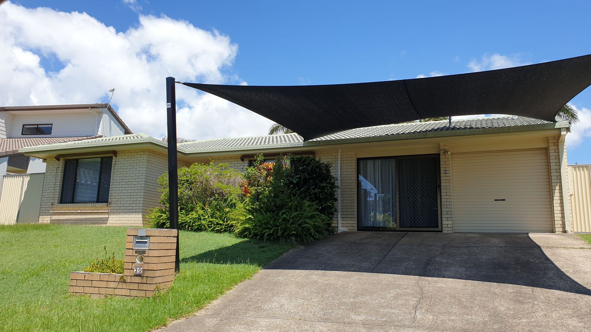 3 bedrooms House in 30 Camelot Cres HOLLYWELL QLD, 4216