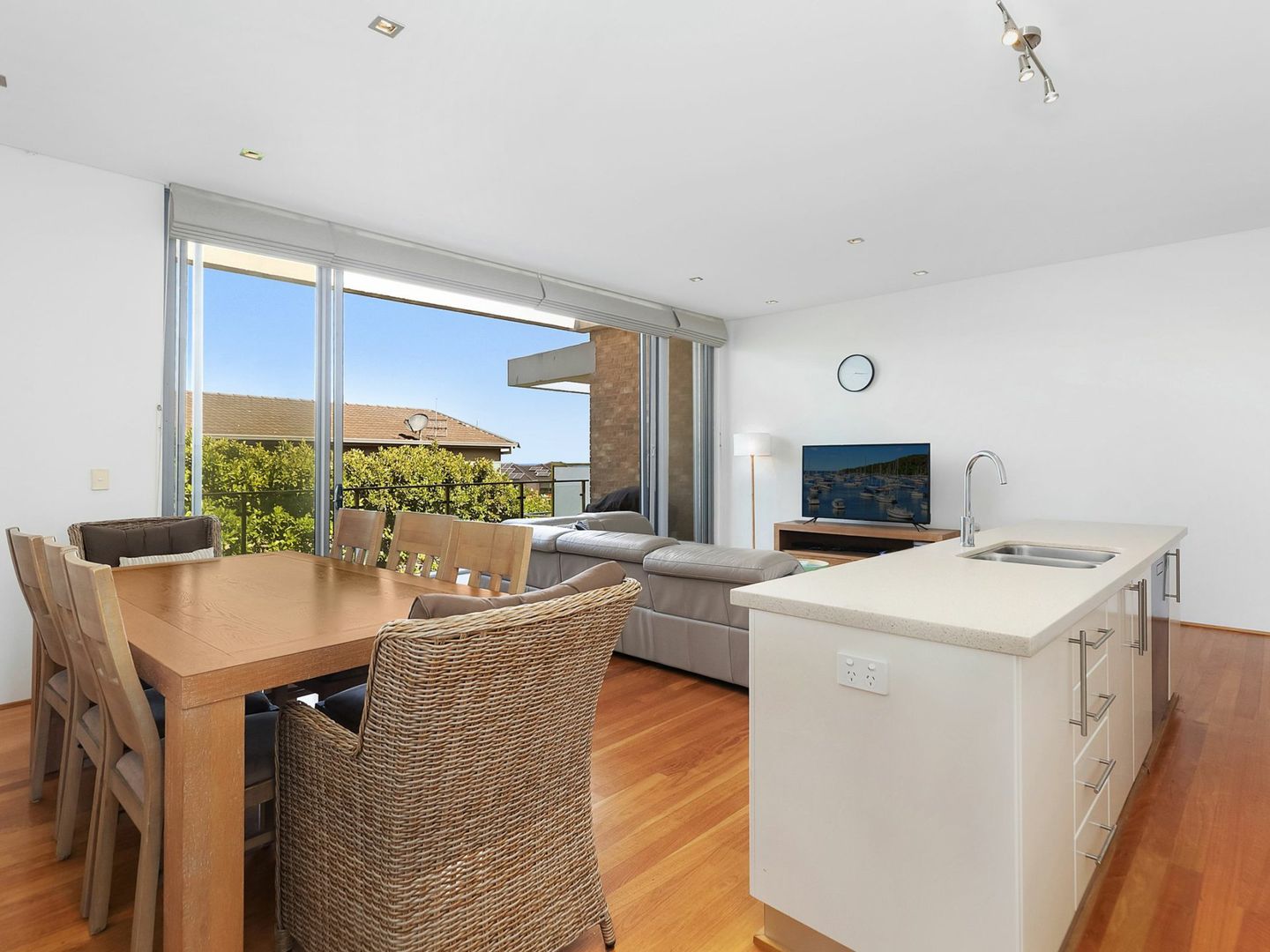 2/146-148 Ocean Parade, Blue Bay NSW 2261, Image 2