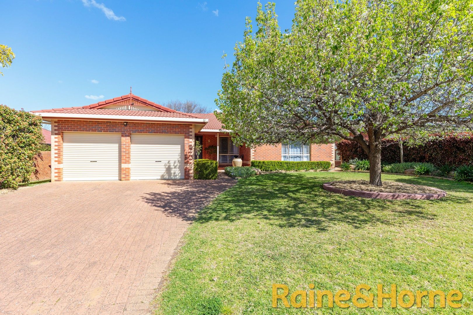 4 bedrooms House in 5 Willowbend Way DUBBO NSW, 2830