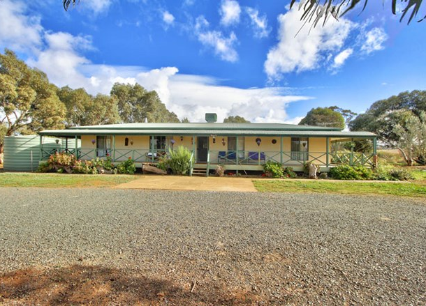 284 Macaw Creek Road, Riverton SA 5412