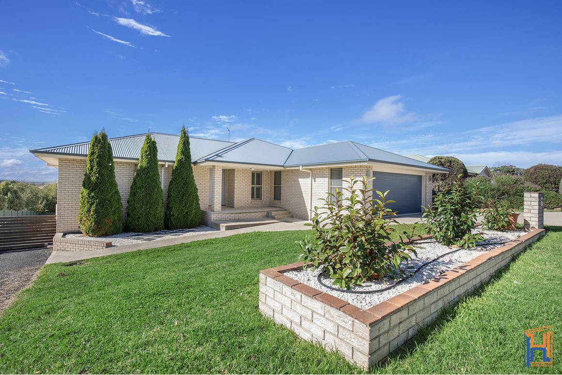 Picture of 10 Fittler Road, ARMIDALE NSW 2350
