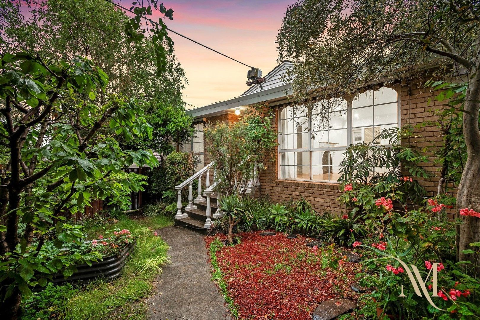 2 bedrooms Apartment / Unit / Flat in 1/11 Wilson Street CHELTENHAM VIC, 3192