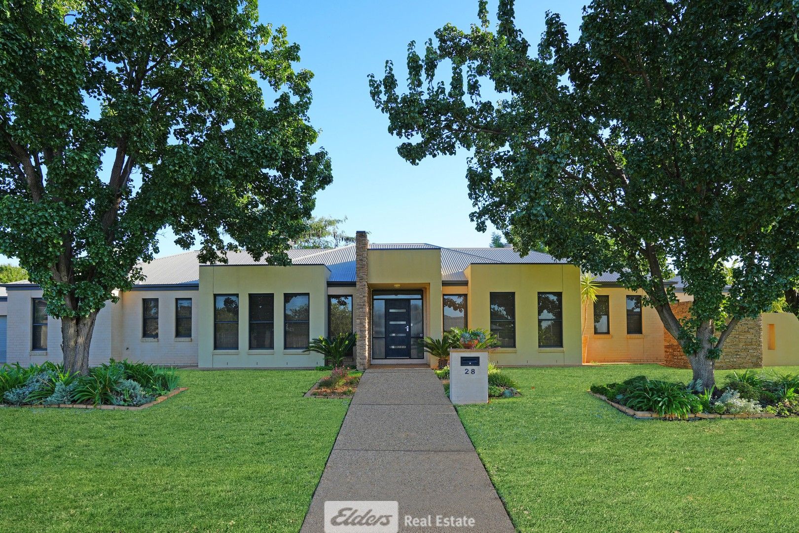28 Dussin Street, Griffith NSW 2680, Image 0