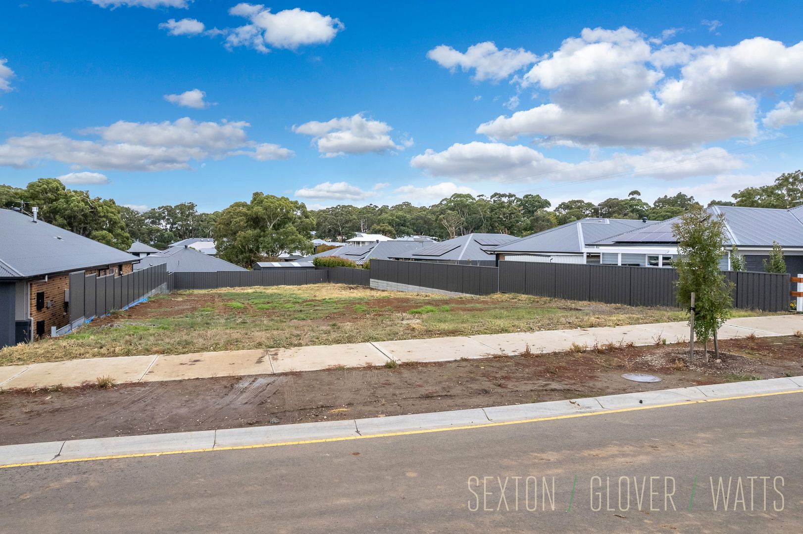 77 Newenham Parade, Mount Barker SA 5251, Image 2