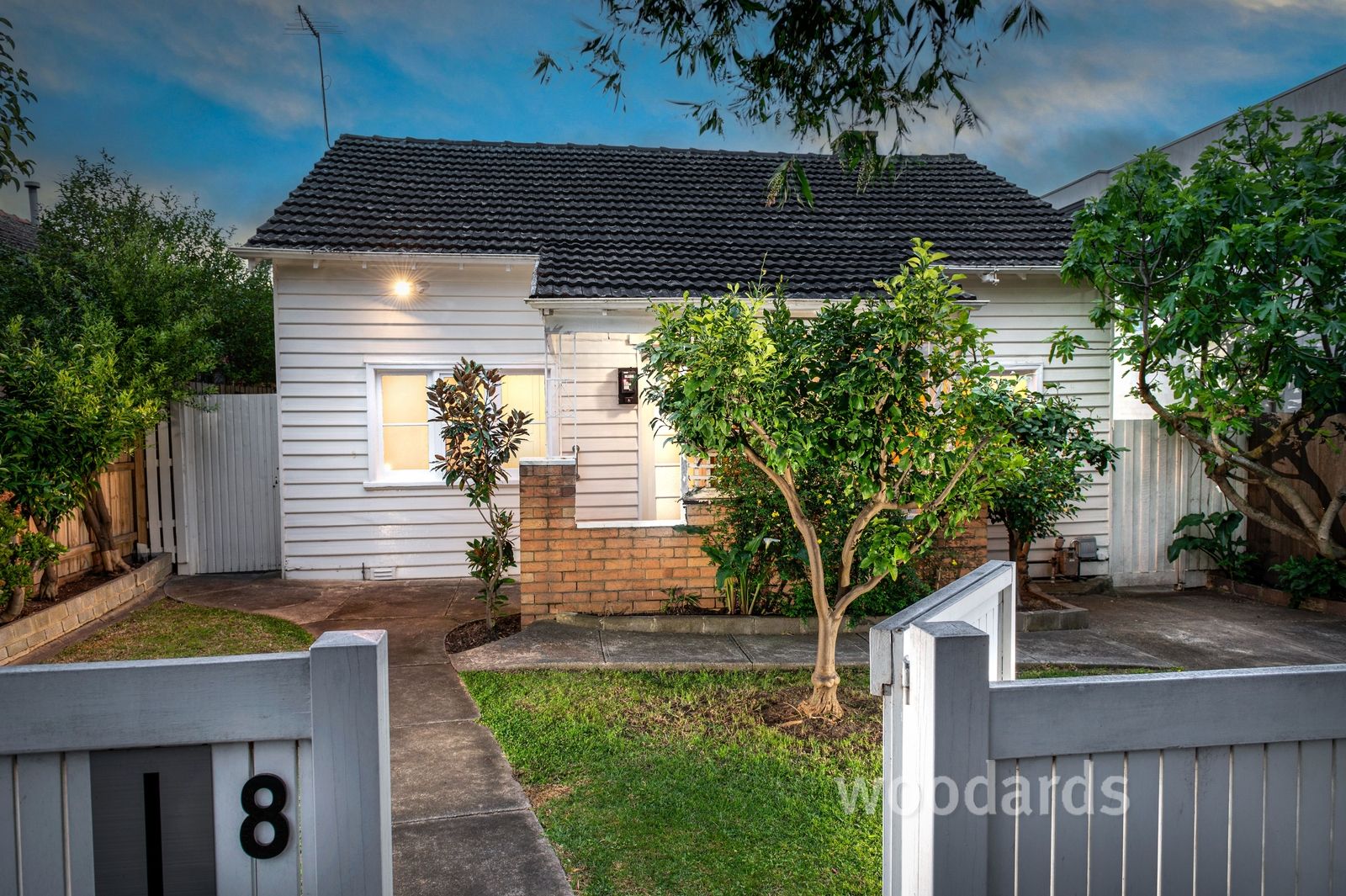 3 bedrooms House in 8 Symonds Street HAWTHORN EAST VIC, 3123