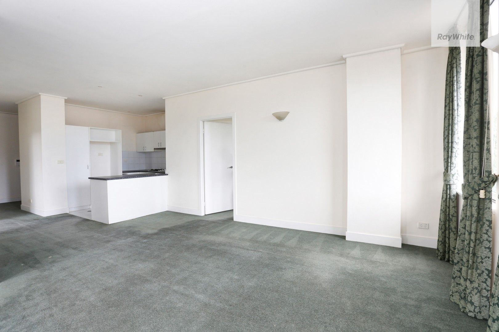 12/2 Macarthur Road, Parkville VIC 3052 Apartment For Rent 750