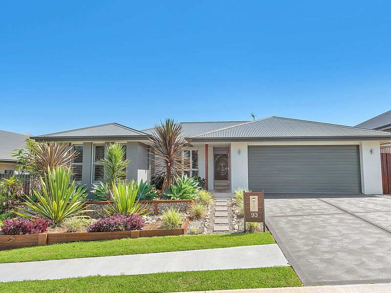 4 bedrooms House in 93 Capital Drive PORT MACQUARIE NSW, 2444