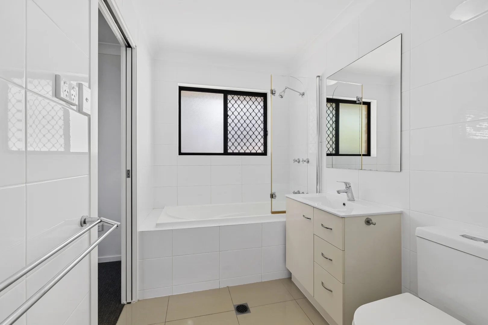 Additional image 11 of 3 Eucalyptus Place, Kirkwood QLD 4680