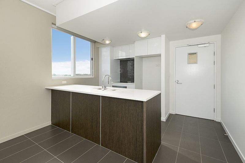 66/2-4 Kingsway Place, Townsville City QLD 4810, Image 2