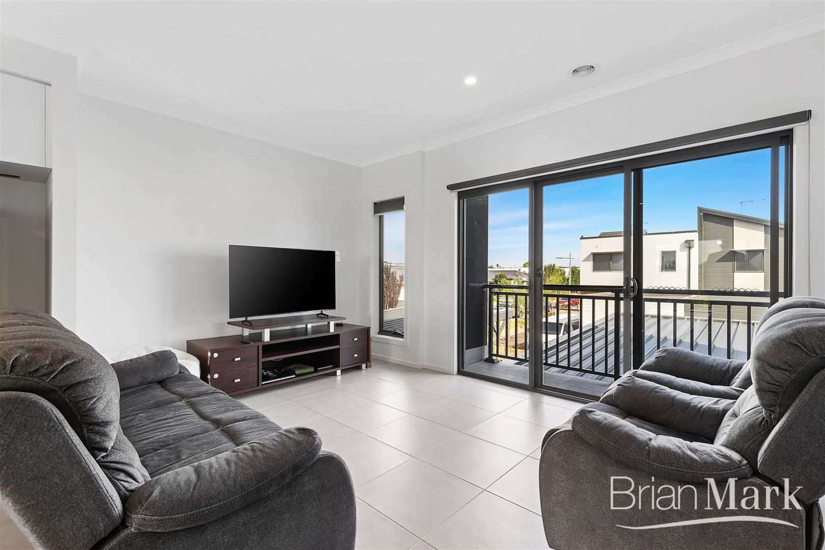 14A Timbarra Drive, Werribee VIC 3030 Domain