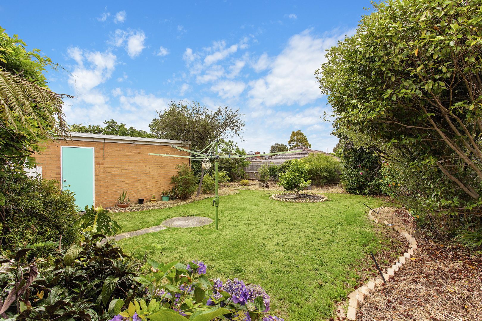 8 Moorookyle Avenue, Hughesdale VIC 3166, Image 2