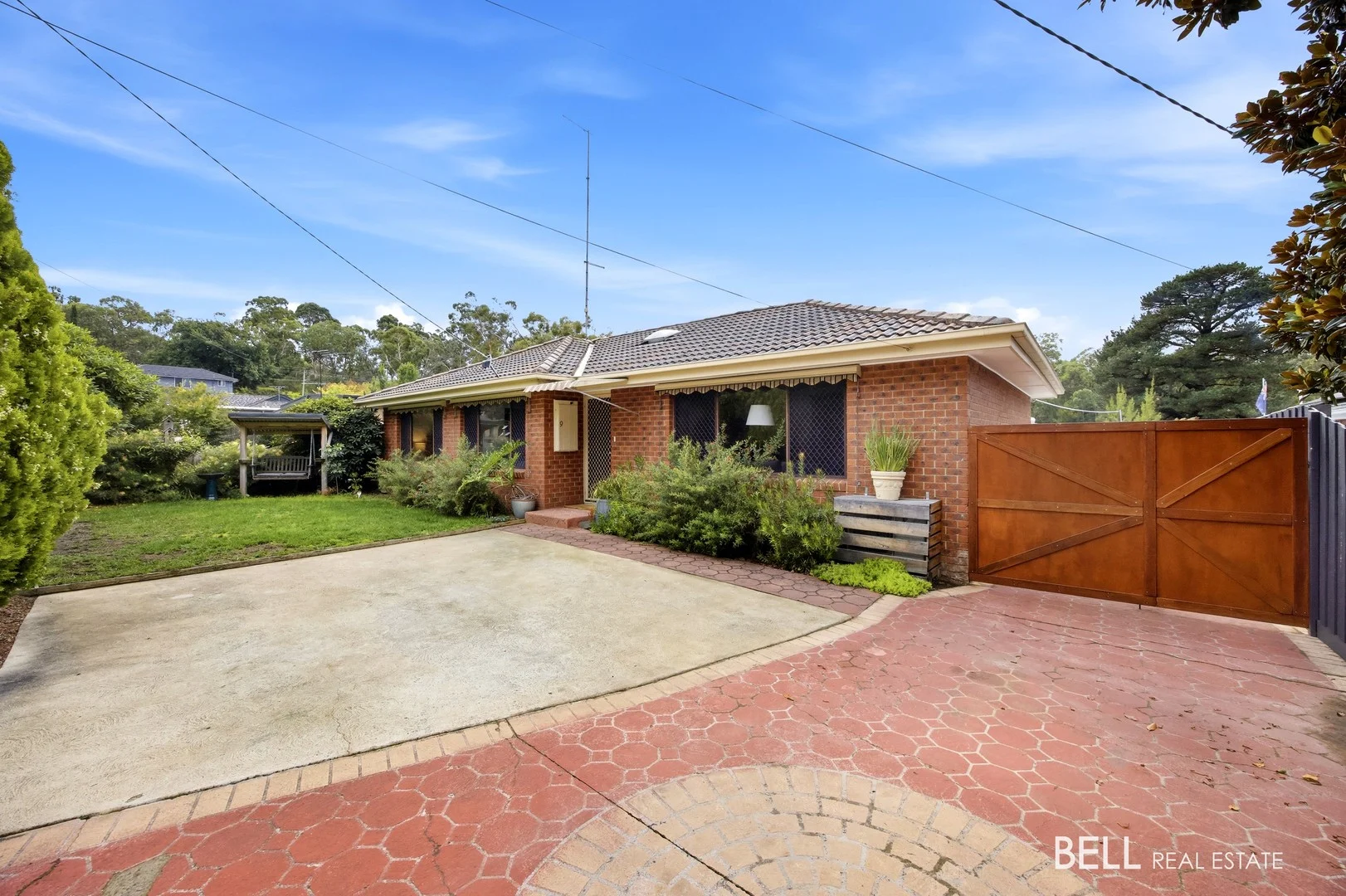 9 Dean Crescent, Launching Place VIC 3139