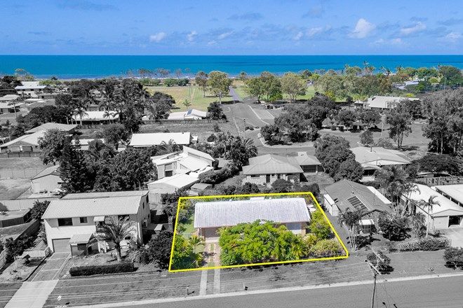 Picture of 52 Orchid Drive, MOORE PARK BEACH QLD 4670