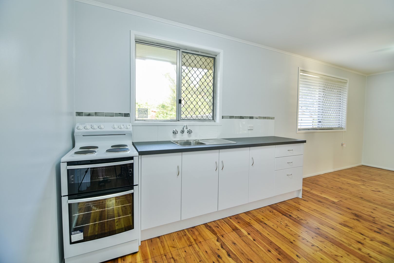 8 Raelyn Street Centenary Heights Qld 4350 House For