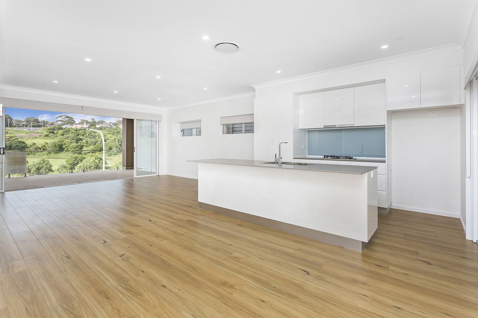 61 Surfleet Place Kiama Nsw 2533 Townhouse For Rent