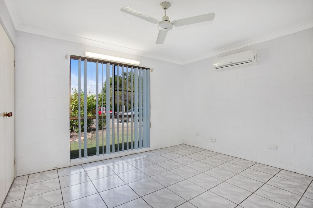 4 Fanning Court, Balgal Beach QLD 4816, Image 2