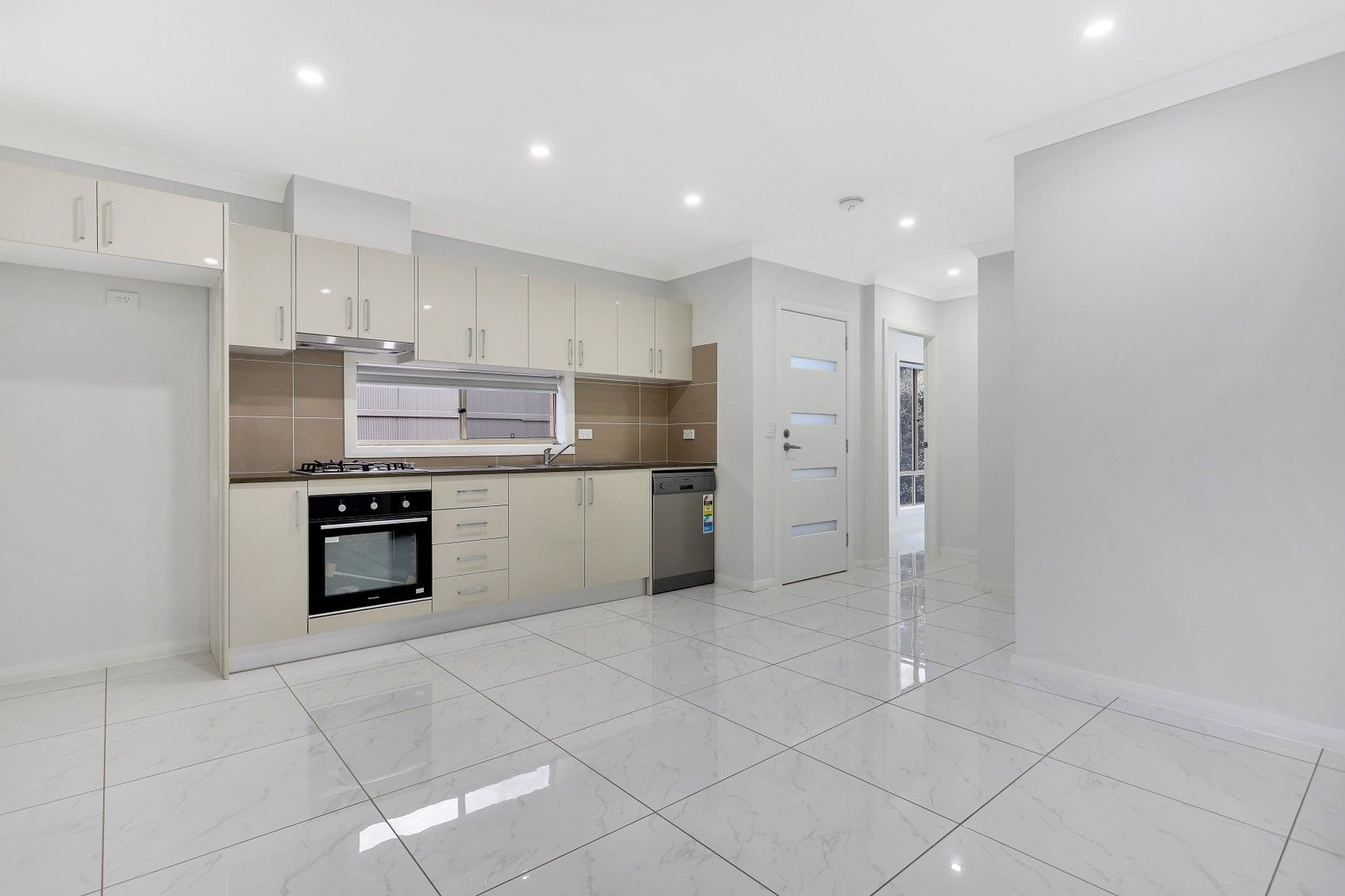 2 bedrooms House in 28A Brunswick Circuit ROPES CROSSING NSW, 2760