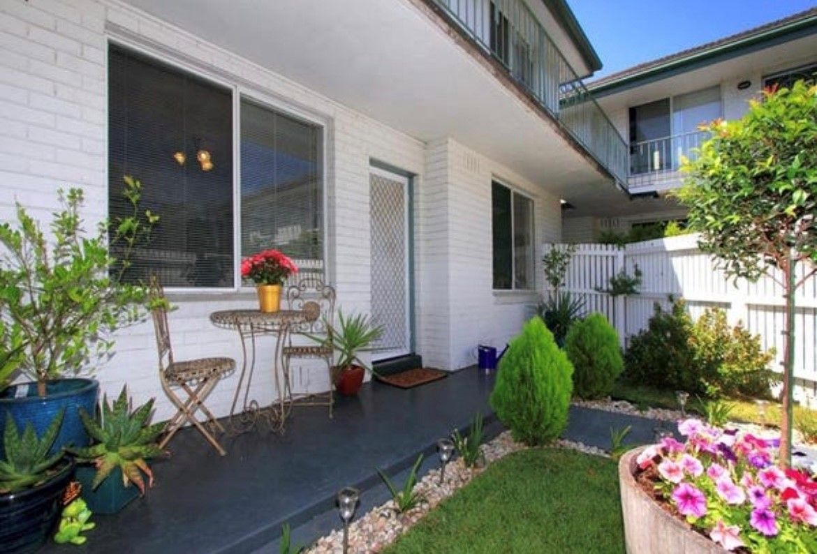 2 bedrooms Apartment / Unit / Flat in 2/107 Warrigal Road MENTONE VIC, 3194