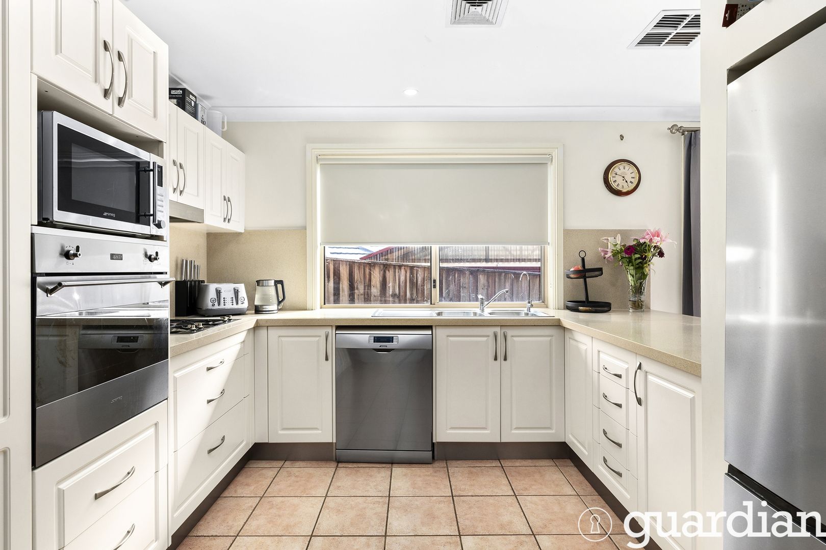 4 Castlefern Court, Kellyville NSW 2155, Image 2