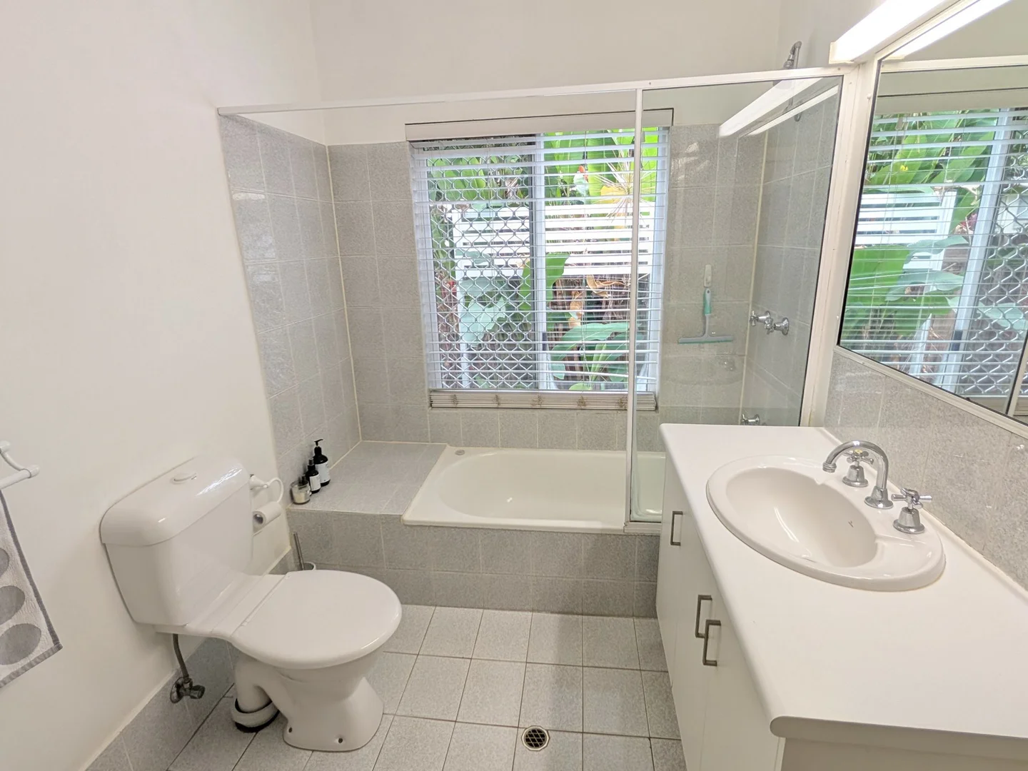 Additional image 13 of 2 Iona Close, Edge Hill QLD 4870