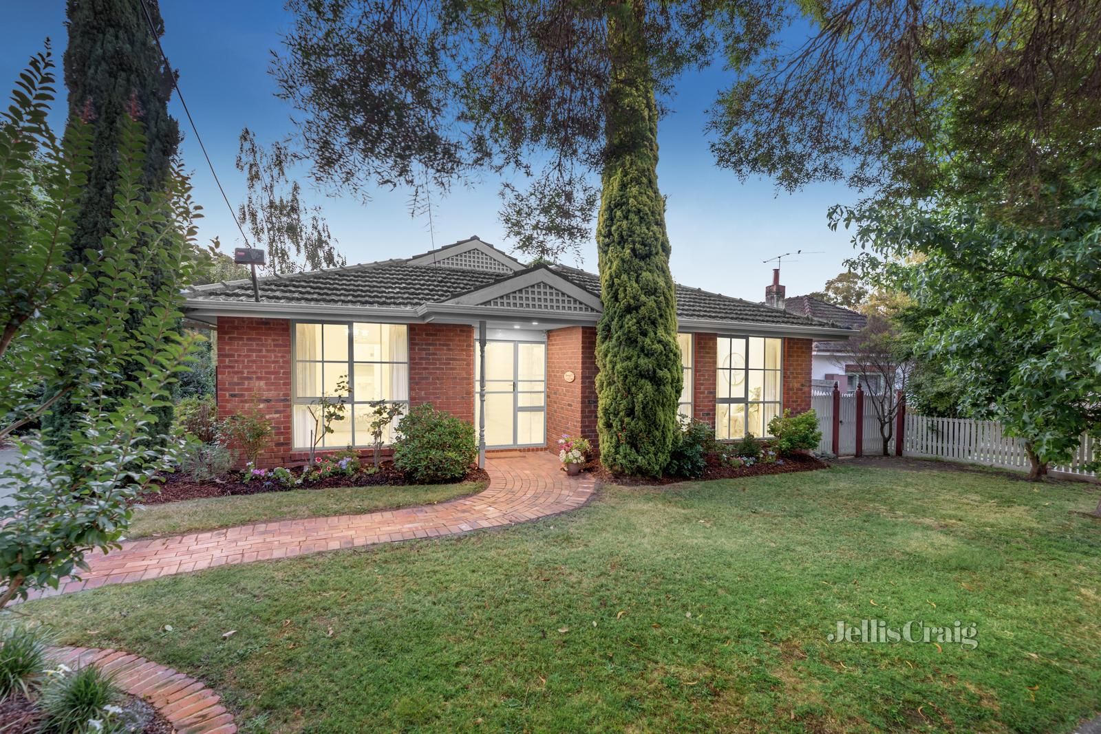 1/10 Parkside Street, Blackburn VIC 3130, Image 1