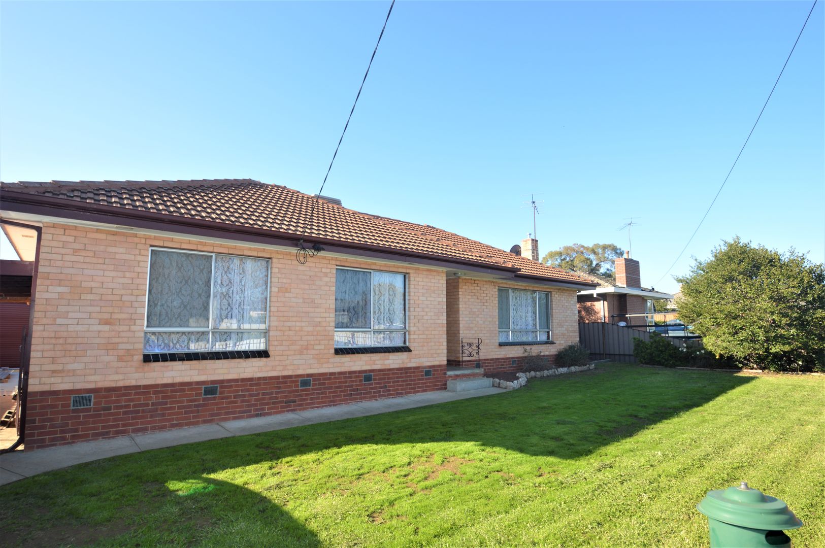 3 bedrooms House in 24 Esmond Street WANGARATTA VIC, 3677