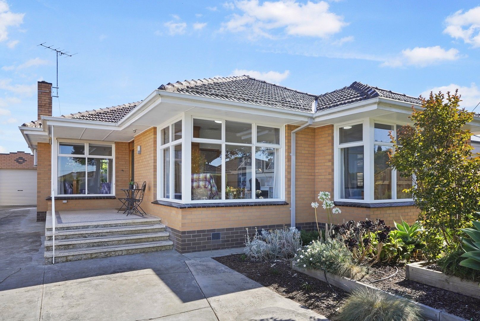 39 Clonard Avenue, Geelong West VIC 3218, Image 0