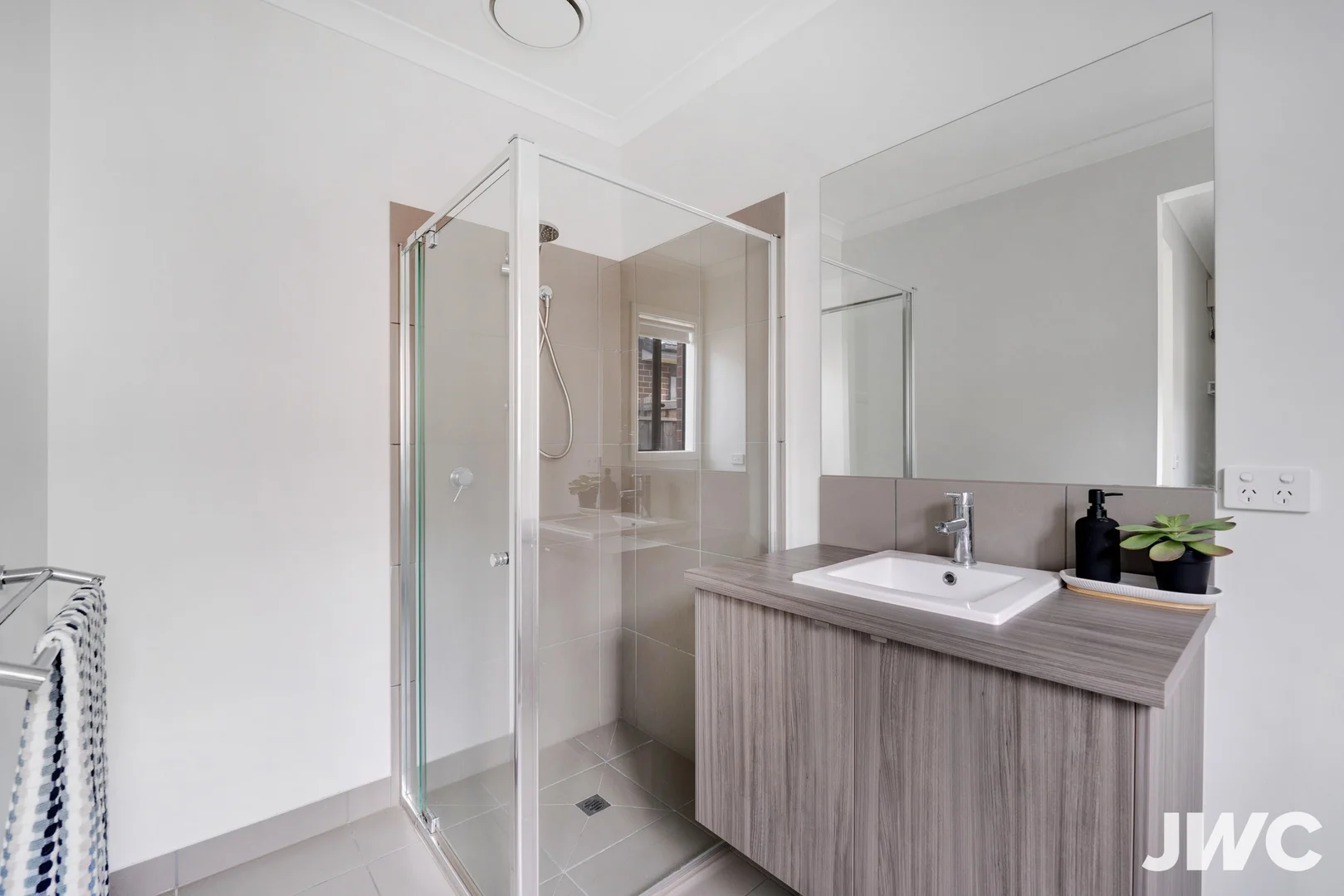 Additional image 4 of 6 Horton Drive, Werribee VIC 3030