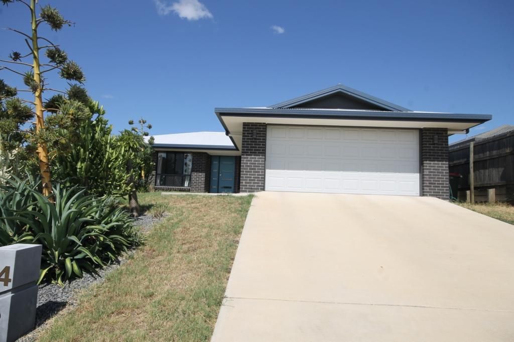 4 bedrooms House in 4 Argyle Avenue PARKHURST QLD, 4702