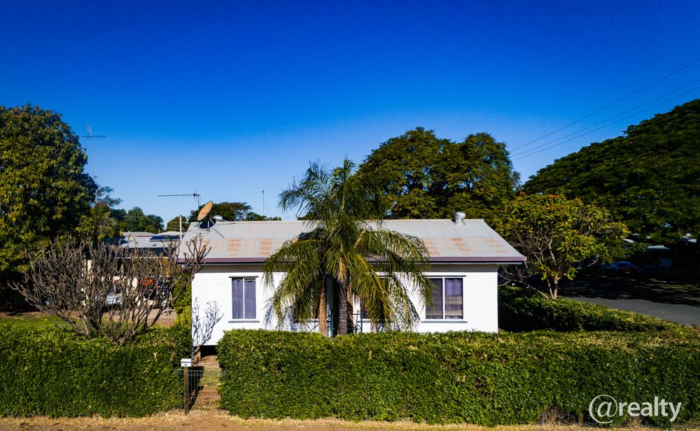 3 bedrooms House in 64 Davey Street MOURA QLD, 4718