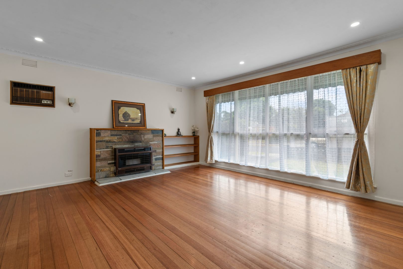 46 Allanfield Crescent, Boronia VIC 3155, Image 2