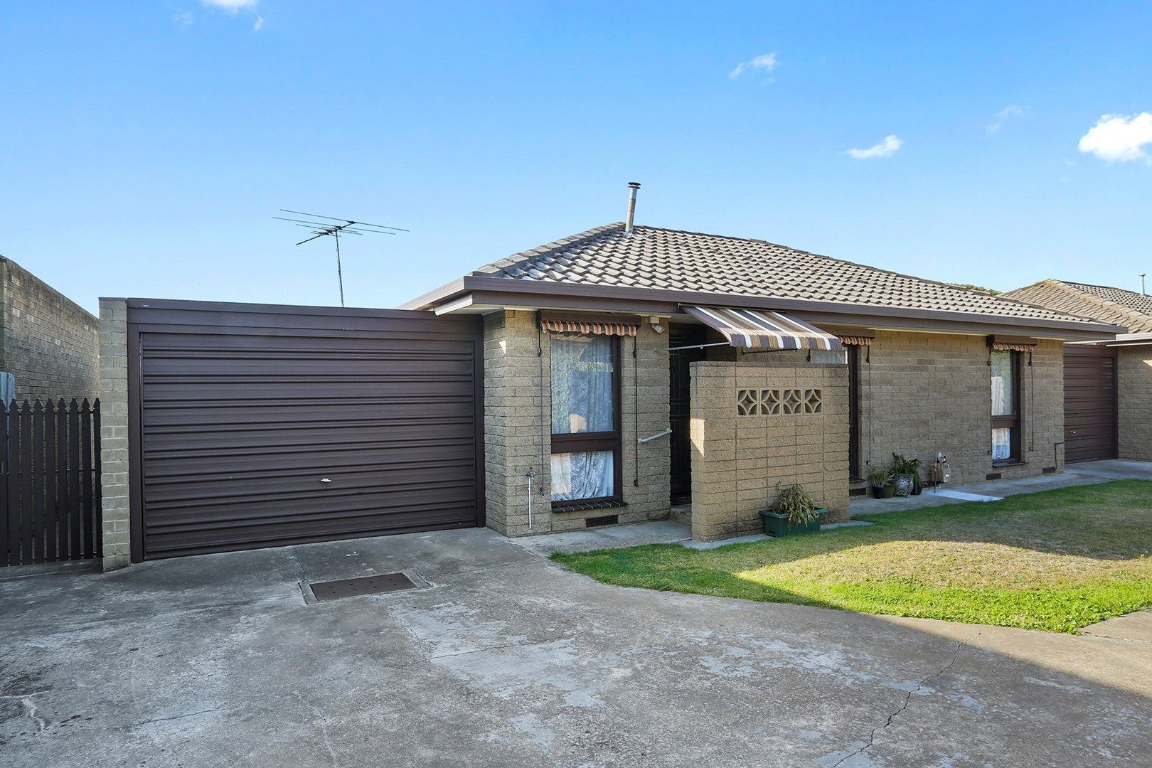 2/10 Bonview Avenue, Herne Hill VIC 3218, Image 0