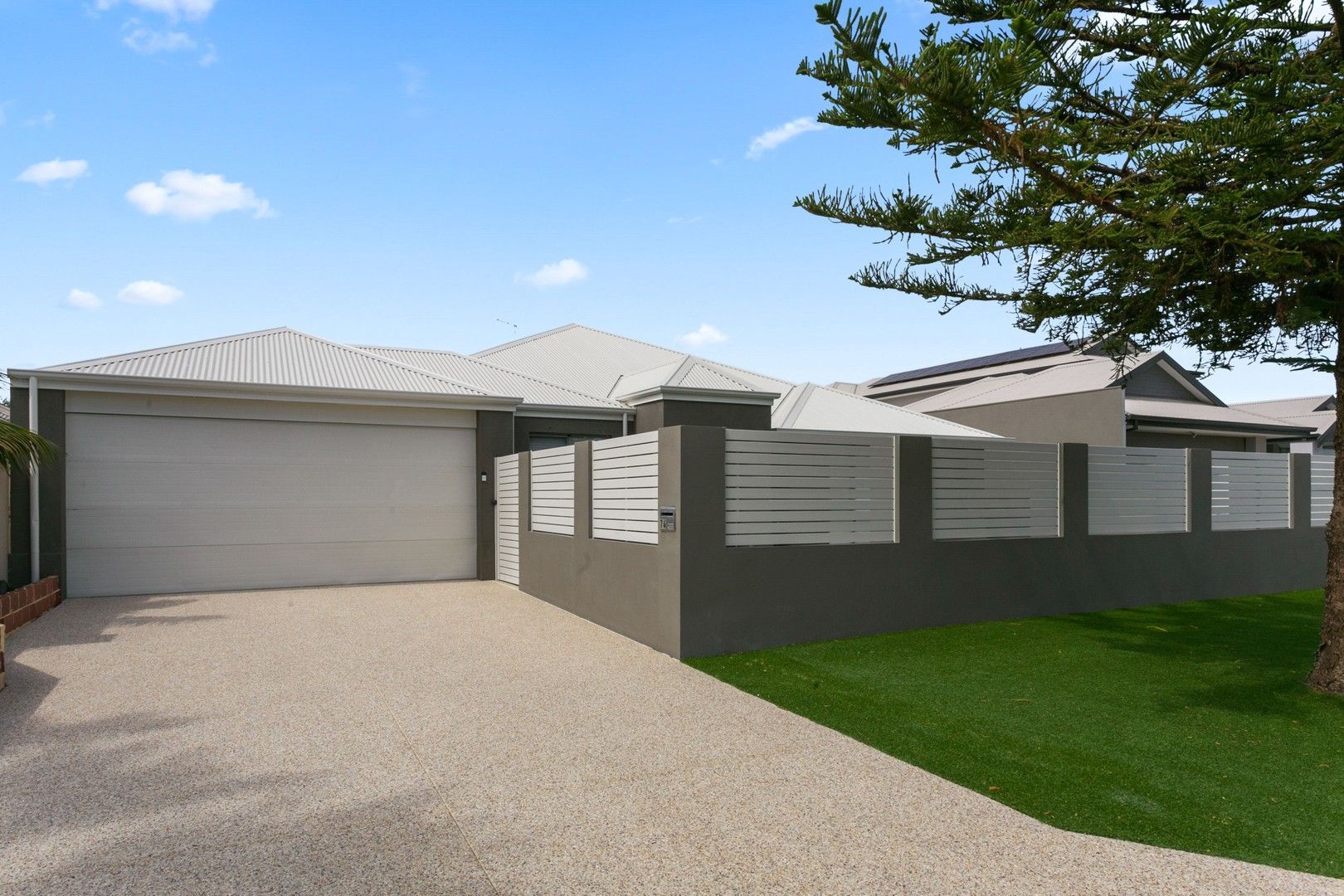 4 bedrooms House in 74 Three Bears Loop SECRET HARBOUR WA, 6173