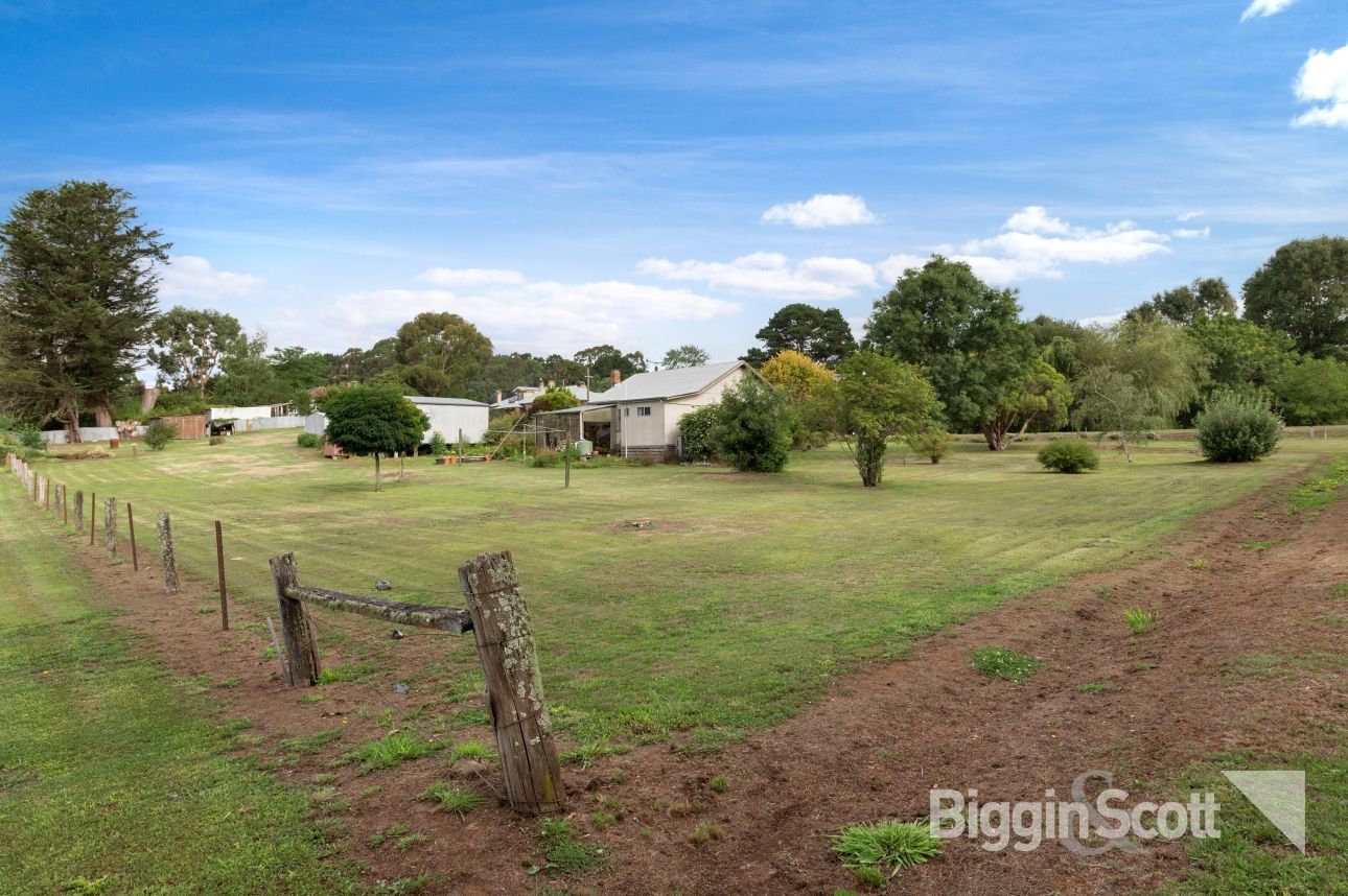 8 High Street, Lyonville VIC 3461, Image 1