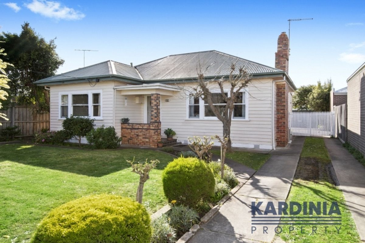 4 Calder Street, Manifold Heights VIC 3218, Image 0