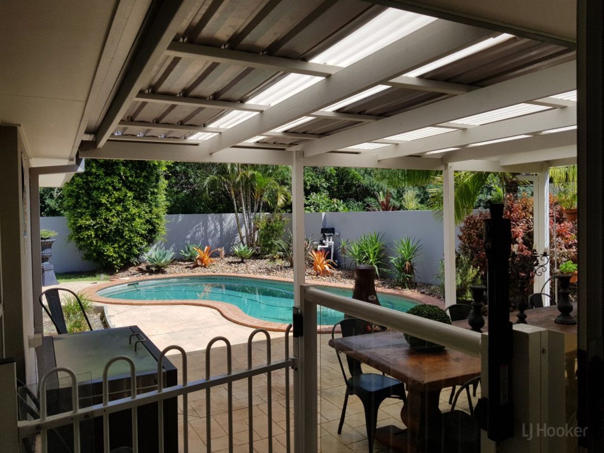 4 bedrooms House in 37 Tranquility Circuit HELENSVALE QLD, 4212