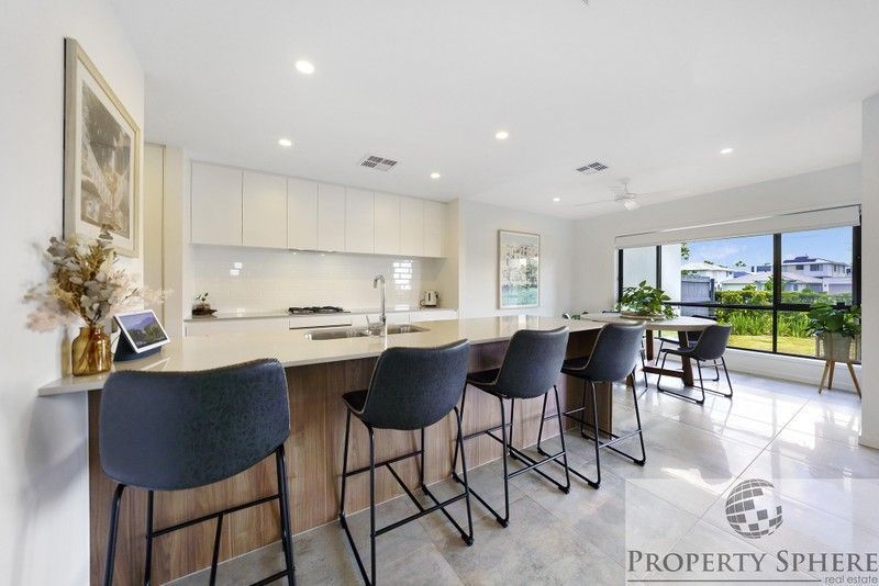 21/2 Flametree, Arundel QLD 4214, Image 1