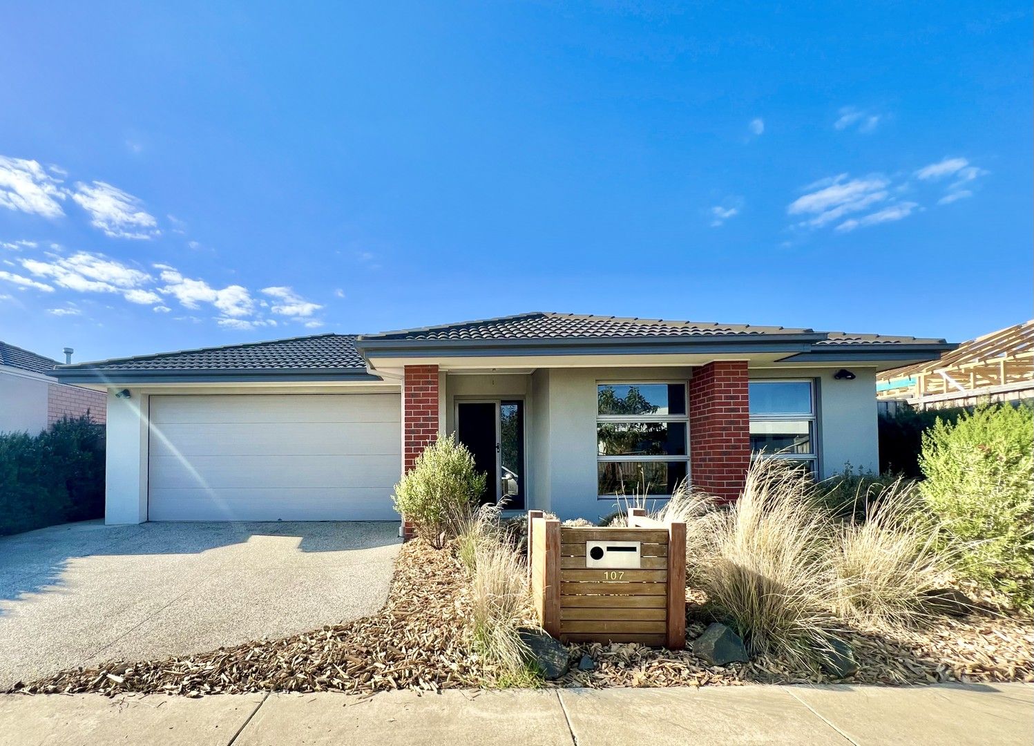4 bedrooms House in 107 Bramley Avenue CHARLEMONT VIC, 3217