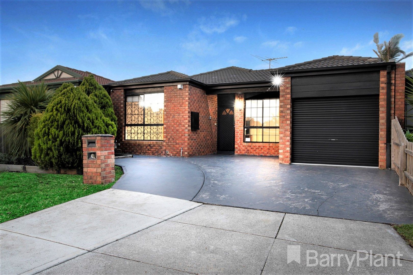 35 Rostron Way, Roxburgh Park VIC 3064, Image 0