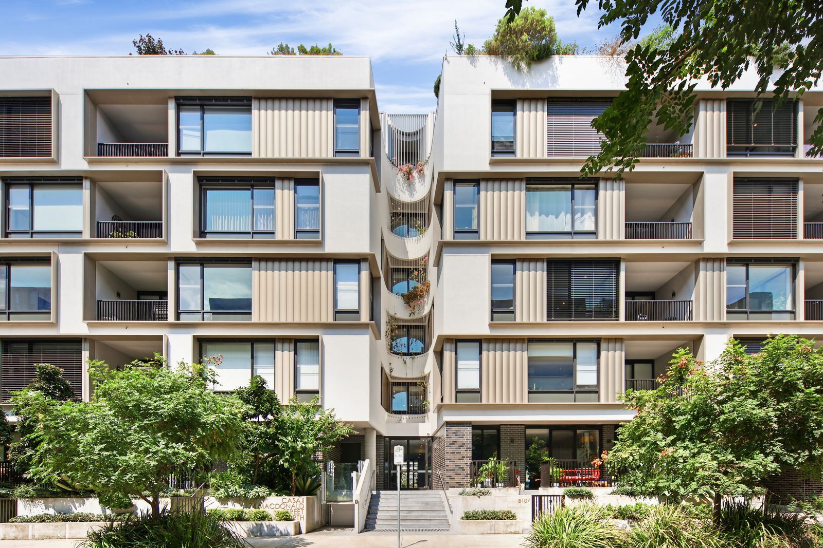 2 bedrooms Apartment / Unit / Flat in 507/74 Macdonald Street ERSKINEVILLE NSW, 2043