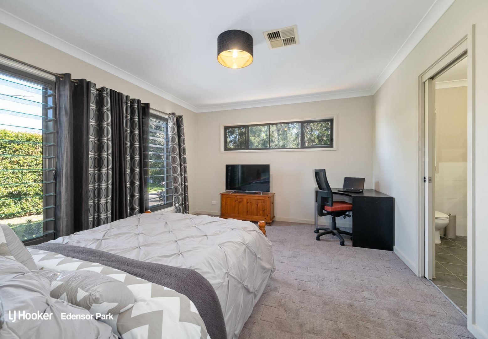 21 Willowbank Crescent, Canley Vale NSW 2166, Image 2